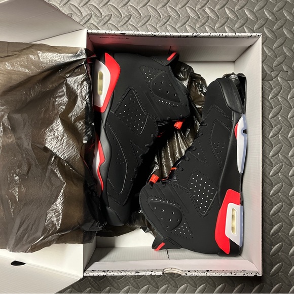 Nike Air Jordan 6 Men's 11 Retro Black Infrared 384664-060 Bred Classic … - Picture 7 of 10